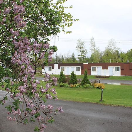 Motel Boise Blainville Exterior foto