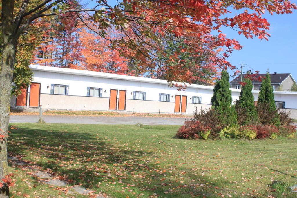 Motel Boise Blainville Exterior foto